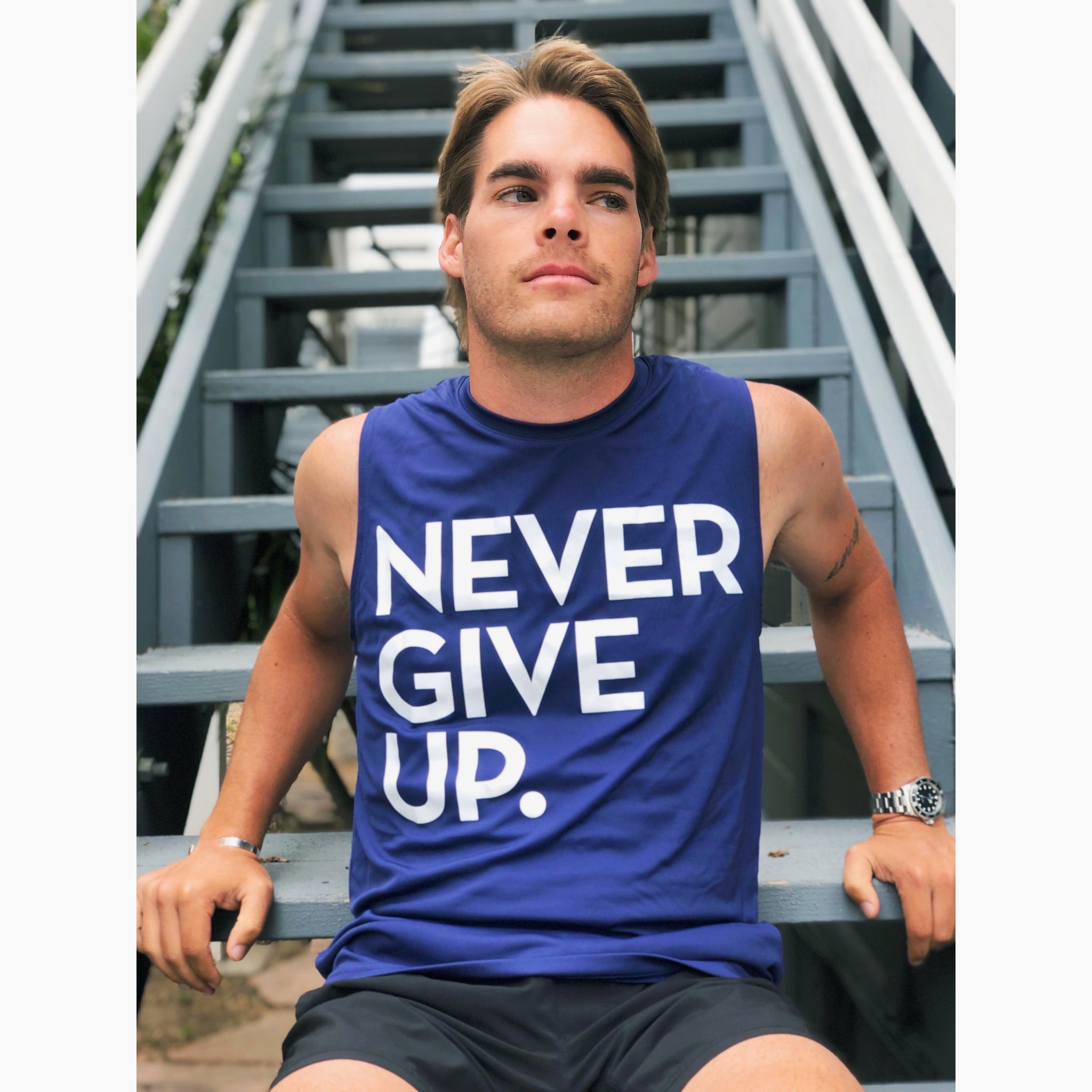 MEN'S SLEEVELESS PERFORMANCE TANK